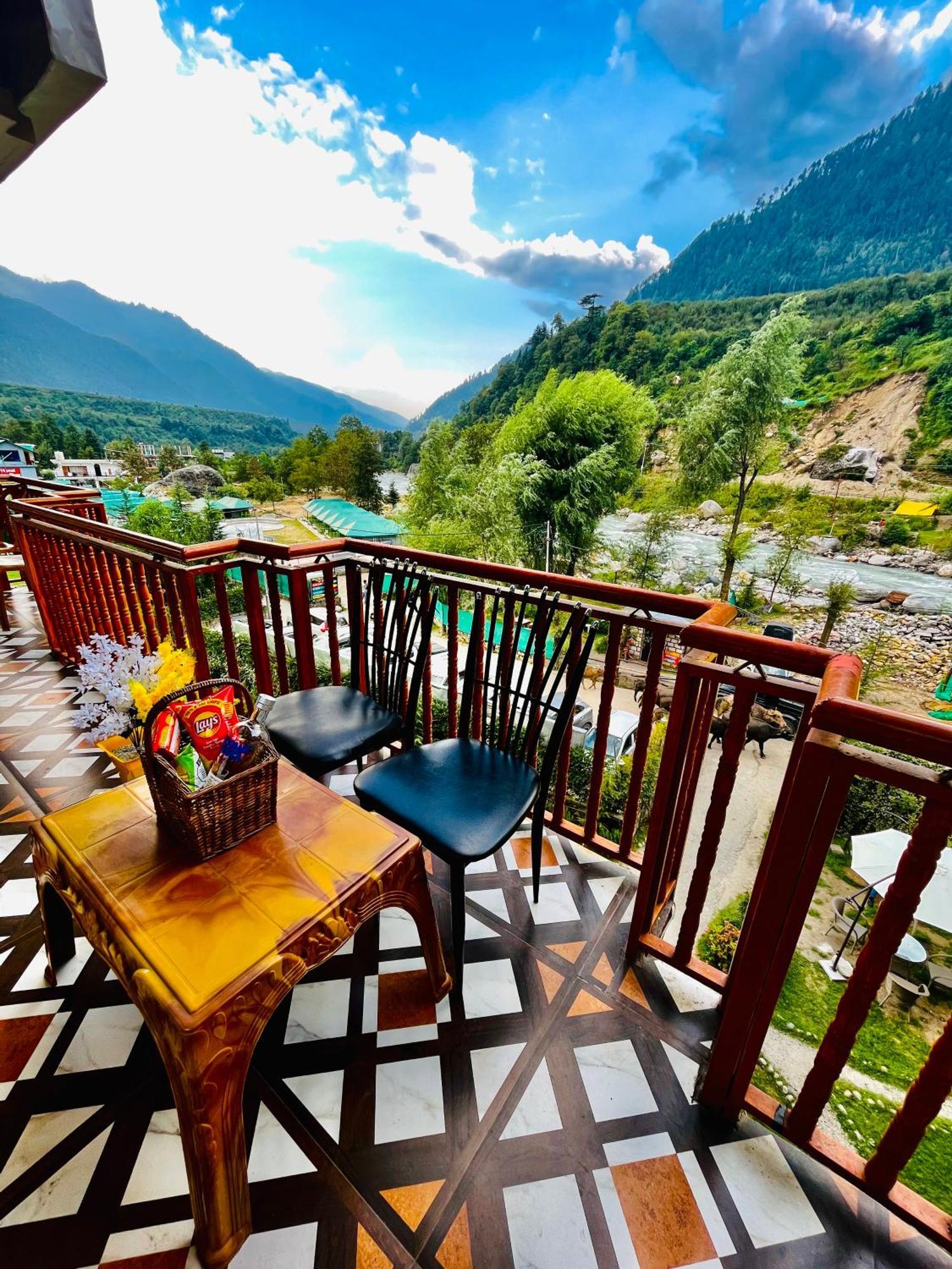 Himalayan Hill Queen Resort, Manali M98160-43400 Ngoại thất bức ảnh
