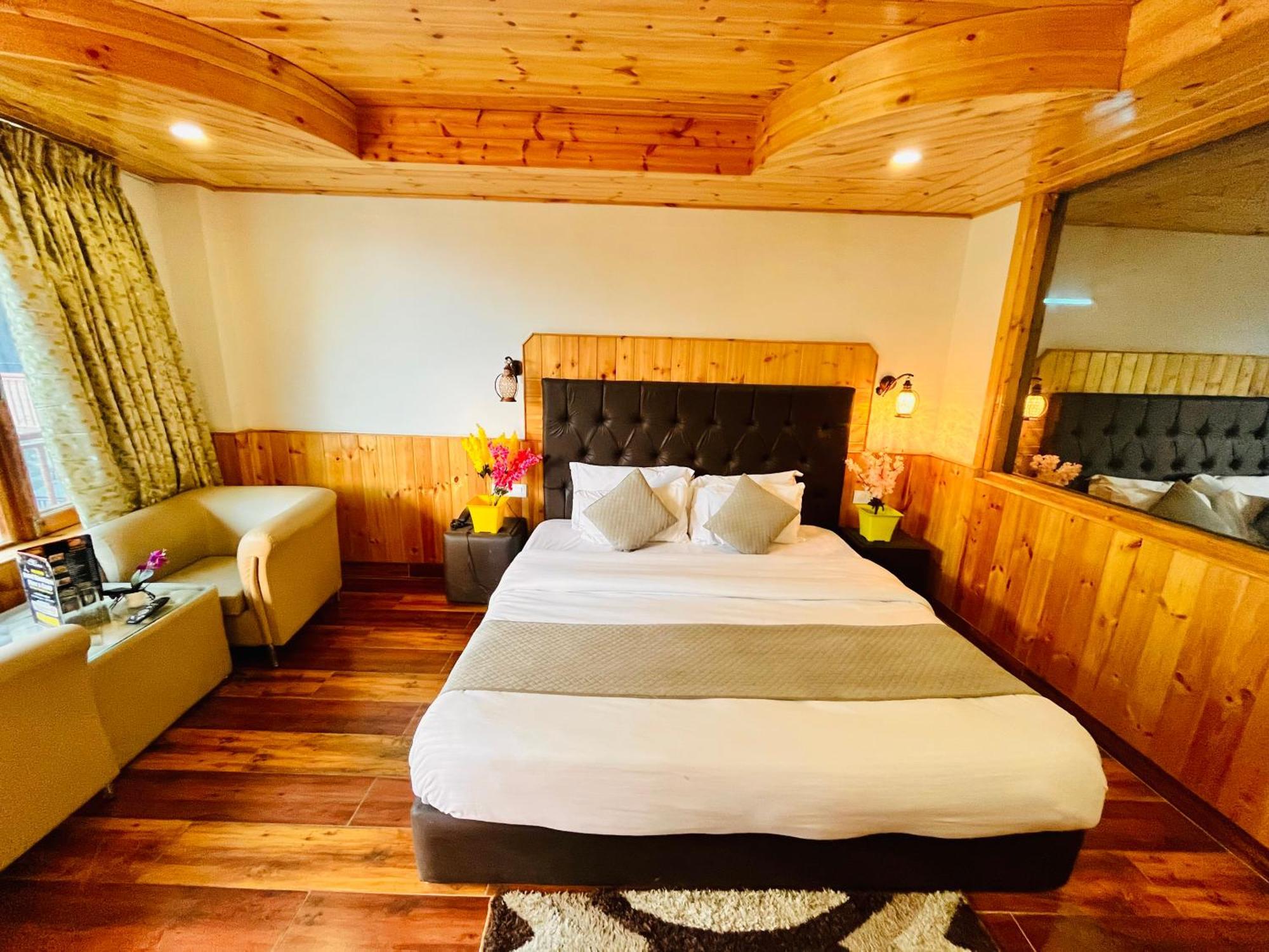 Himalayan Hill Queen Resort, Manali M98160-43400 Ngoại thất bức ảnh