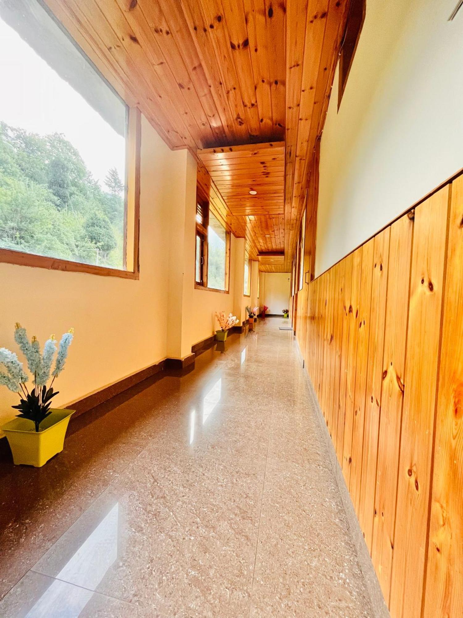 Himalayan Hill Queen Resort, Manali M98160-43400 Ngoại thất bức ảnh