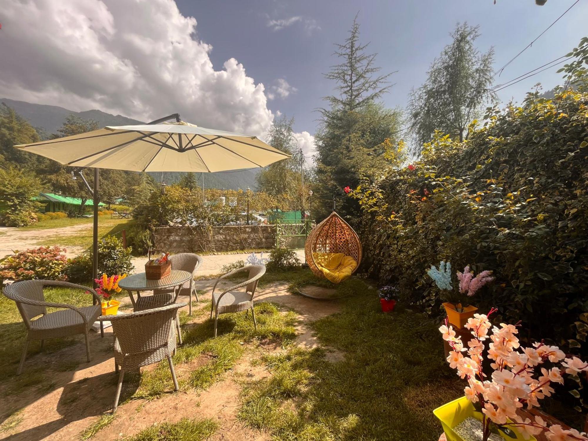 Himalayan Hill Queen Resort, Manali M98160-43400 Ngoại thất bức ảnh