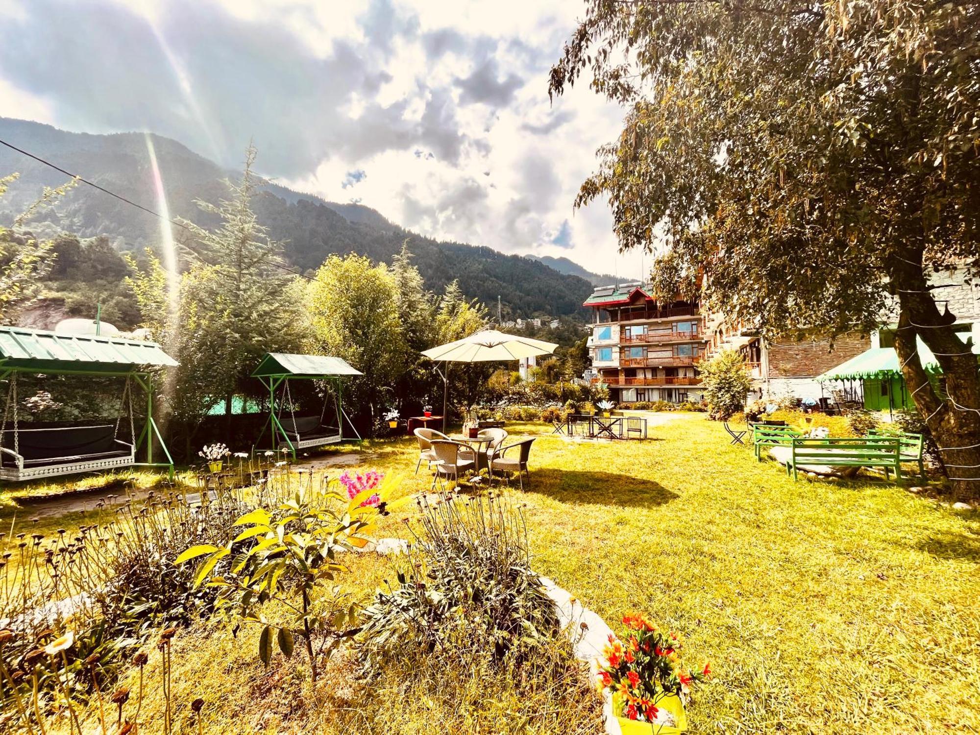 Himalayan Hill Queen Resort, Manali M98160-43400 Ngoại thất bức ảnh