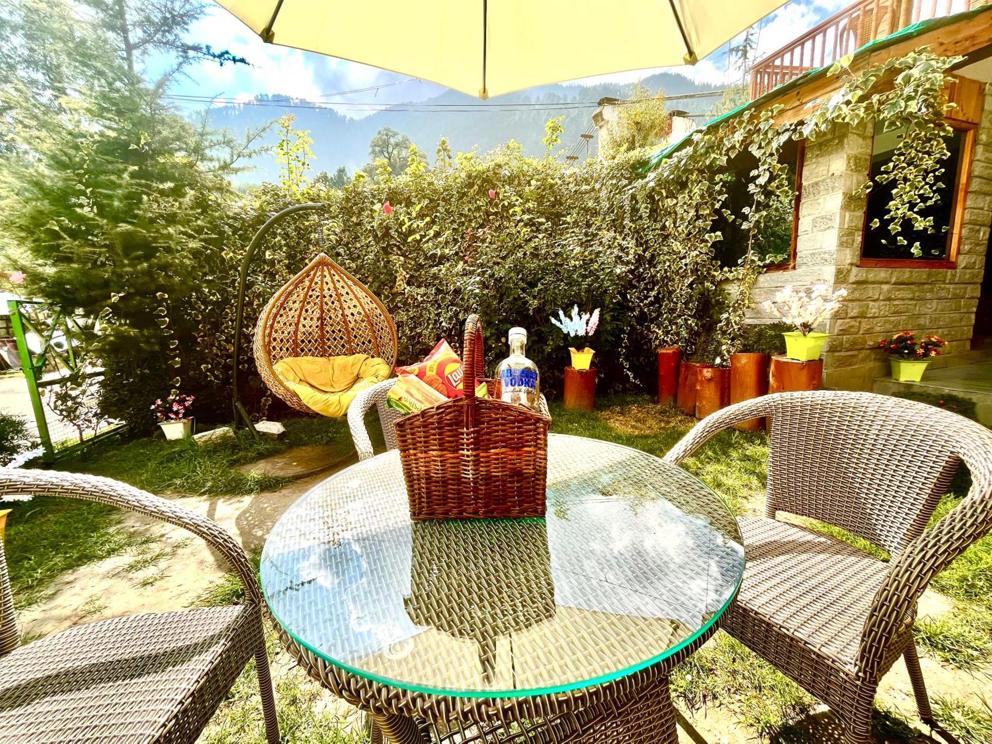 Himalayan Hill Queen Resort, Manali M98160-43400 Ngoại thất bức ảnh