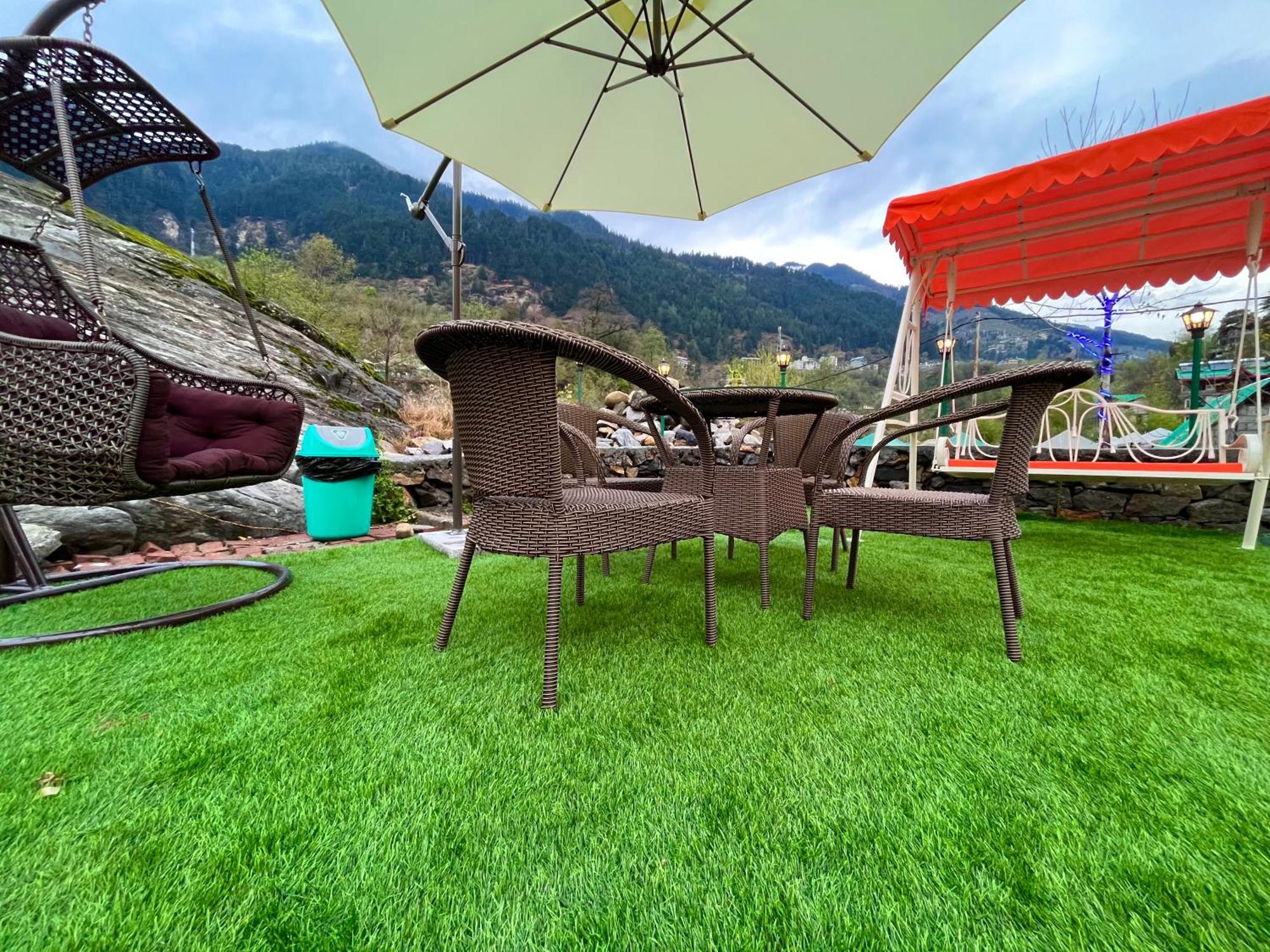 Himalayan Hill Queen Resort, Manali M98160-43400 Ngoại thất bức ảnh